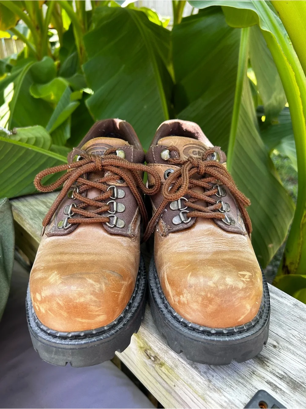 GBX lace up
