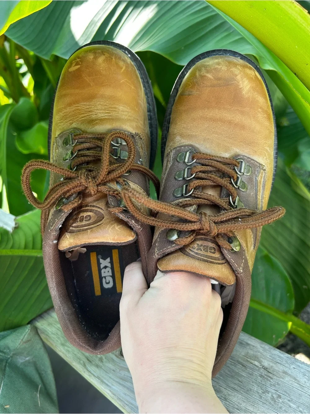 GBX lace up