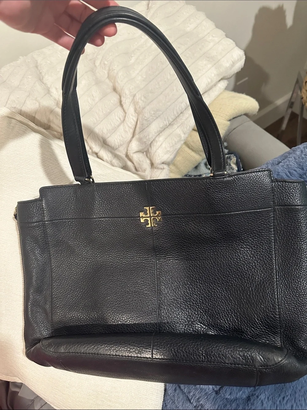 Tory Burch Black Leather Tote with Gold Emblem Ivy Side-Zip Tote