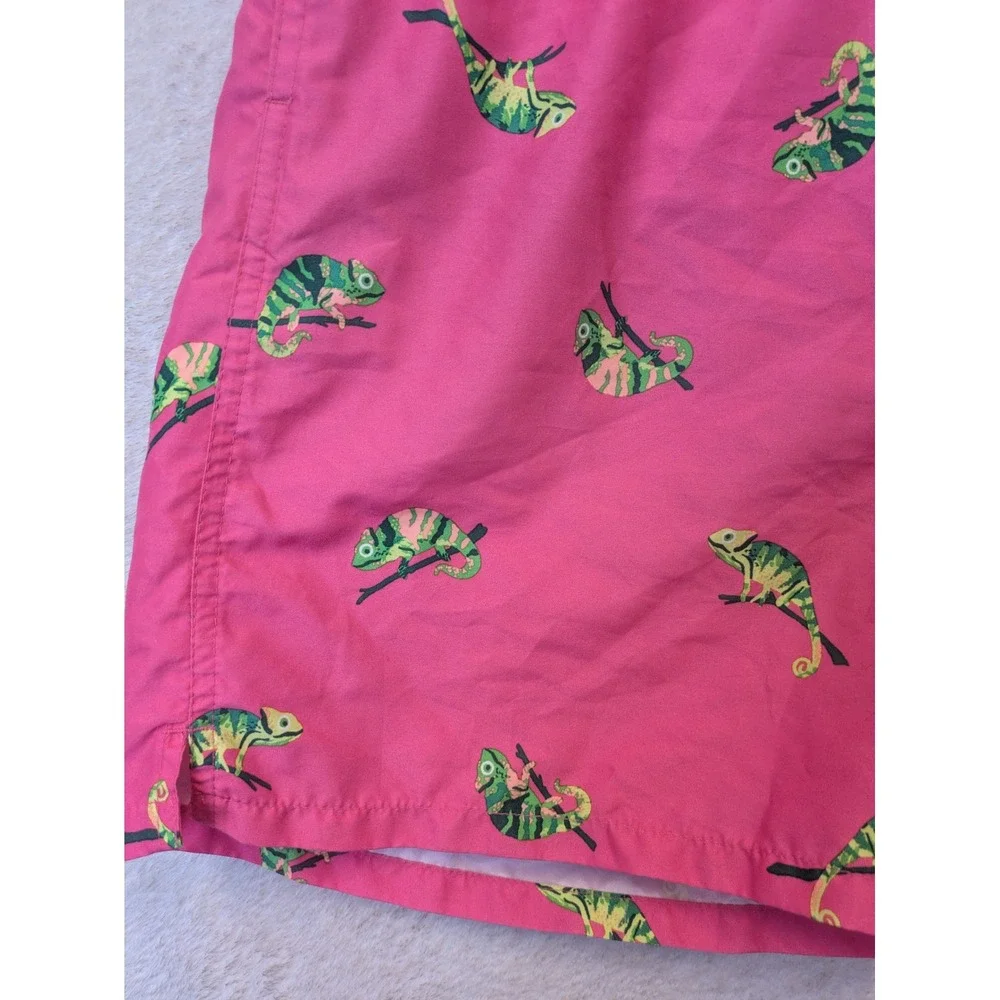 Old Navy make splash