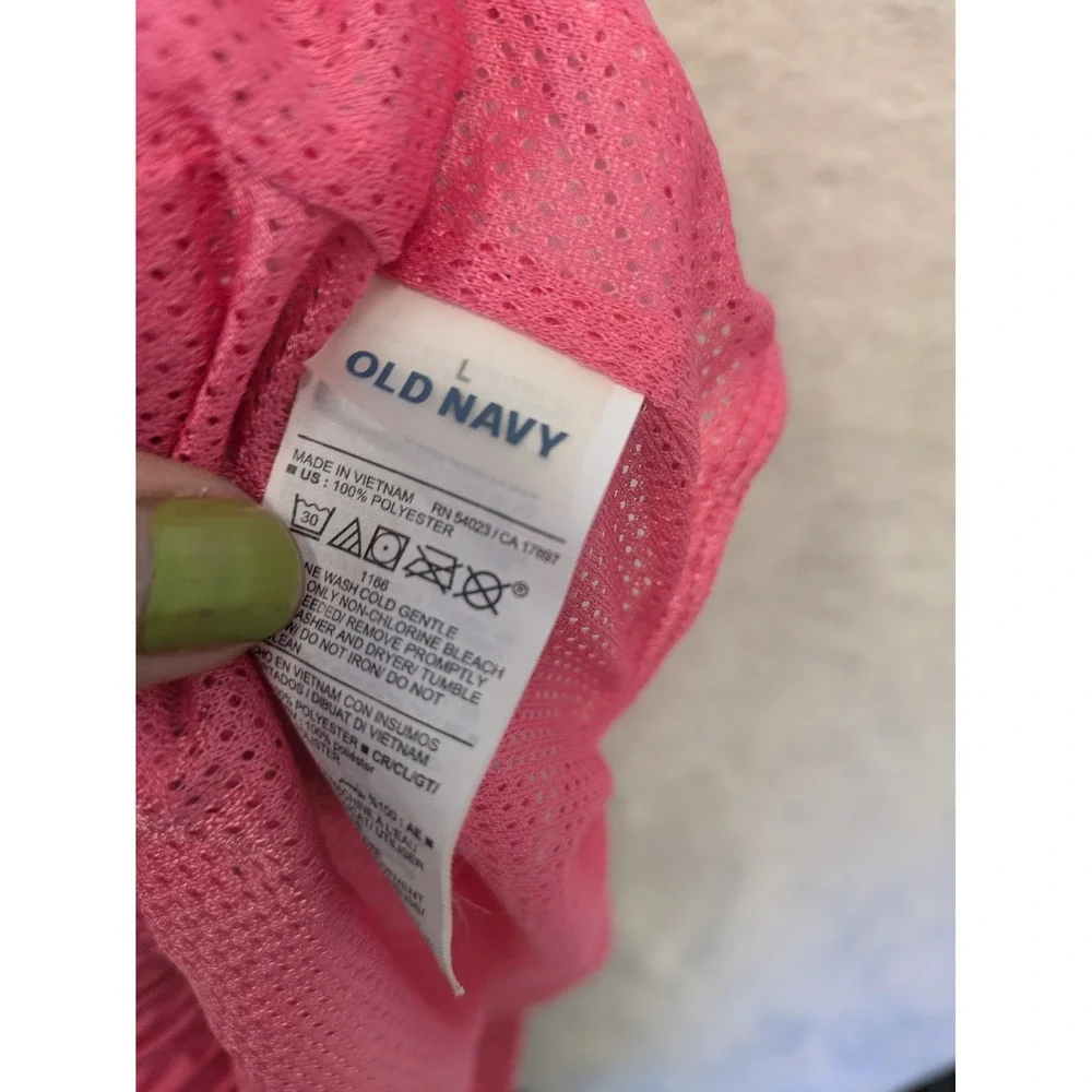 Old Navy make splash