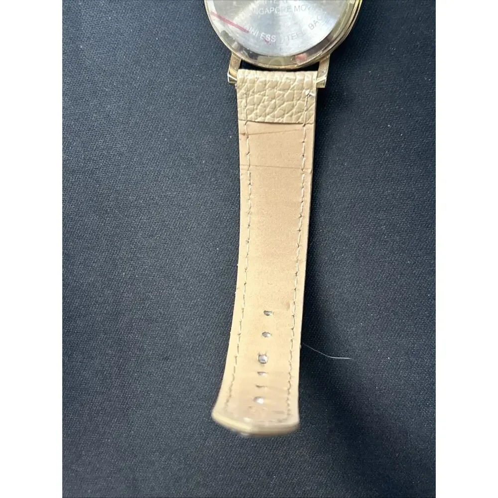Decree gold tone