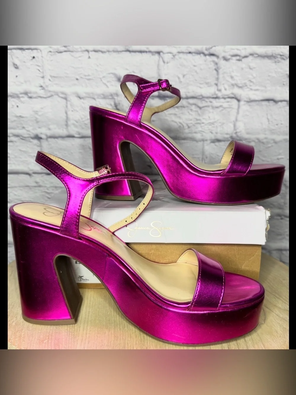Jessica Simpson bold metallic