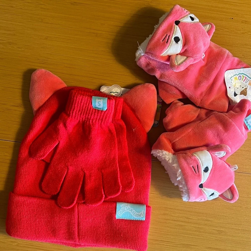 NWT Squishmallows Pink Fox plush beanie, hat, glove, and mittens set small
