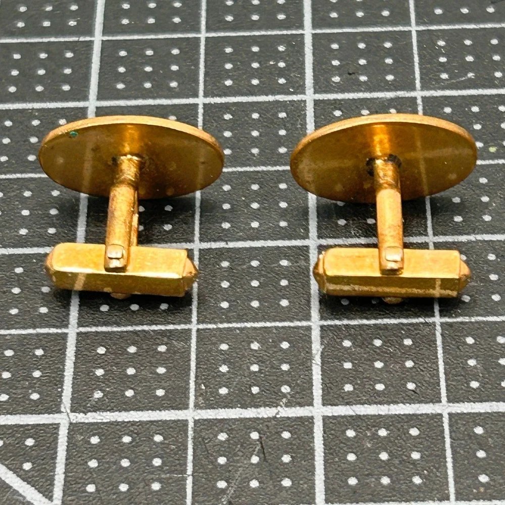 Unbranded vintage gold