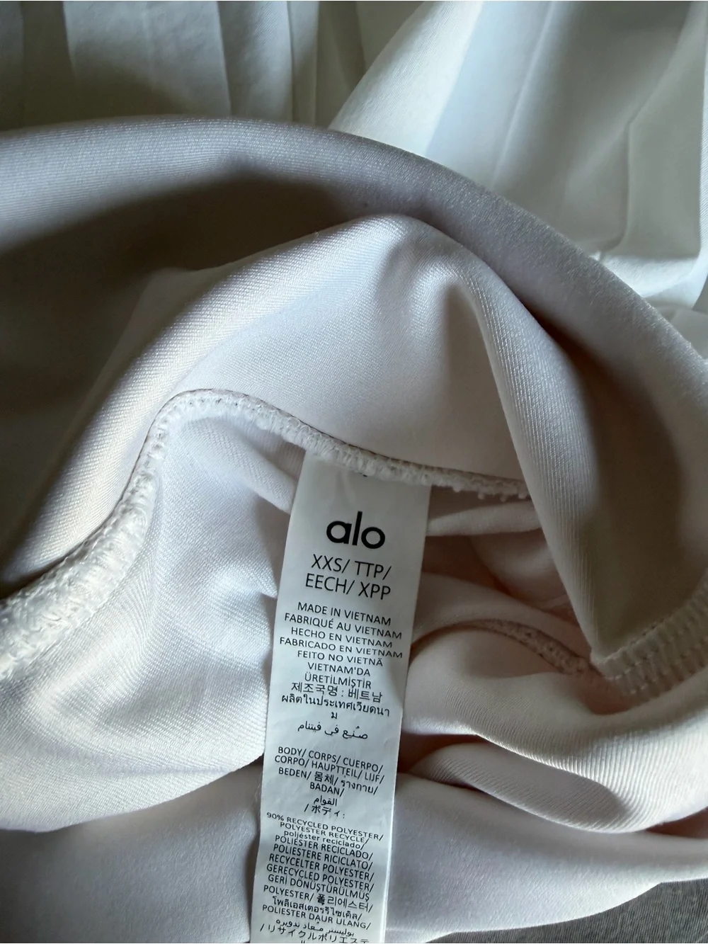 ALO Yoga good color