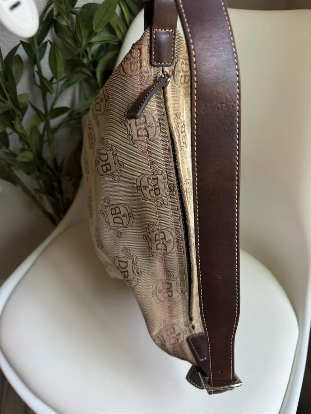 Dooney & Bourke brand dooney