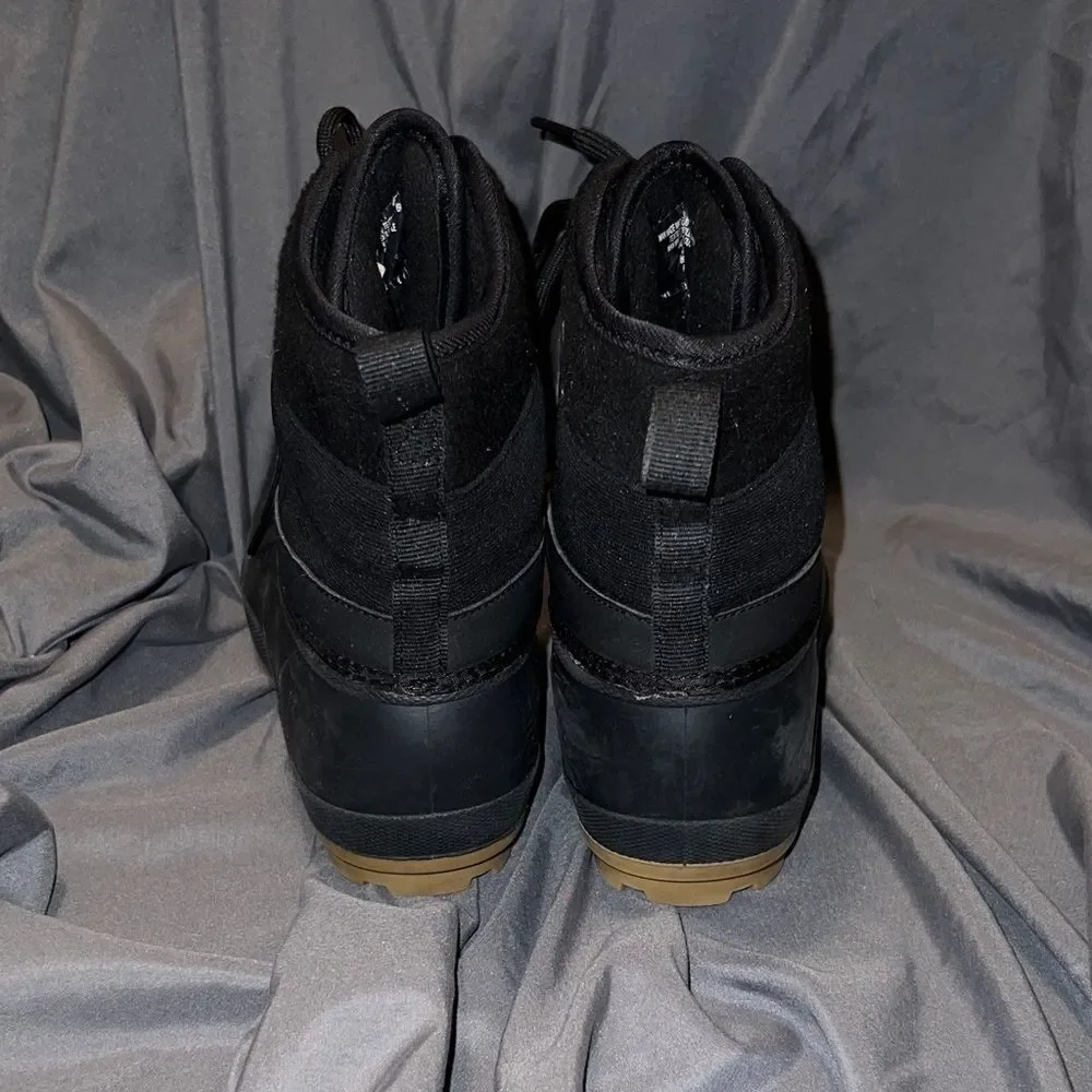 Universal Thread snow boots