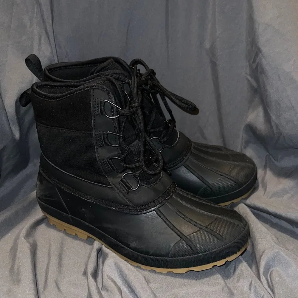 Universal Thread snow boots