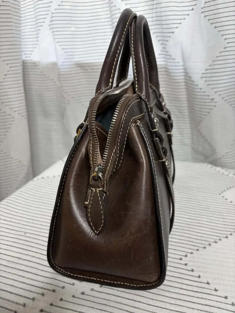 Dooney & Bourke very htf