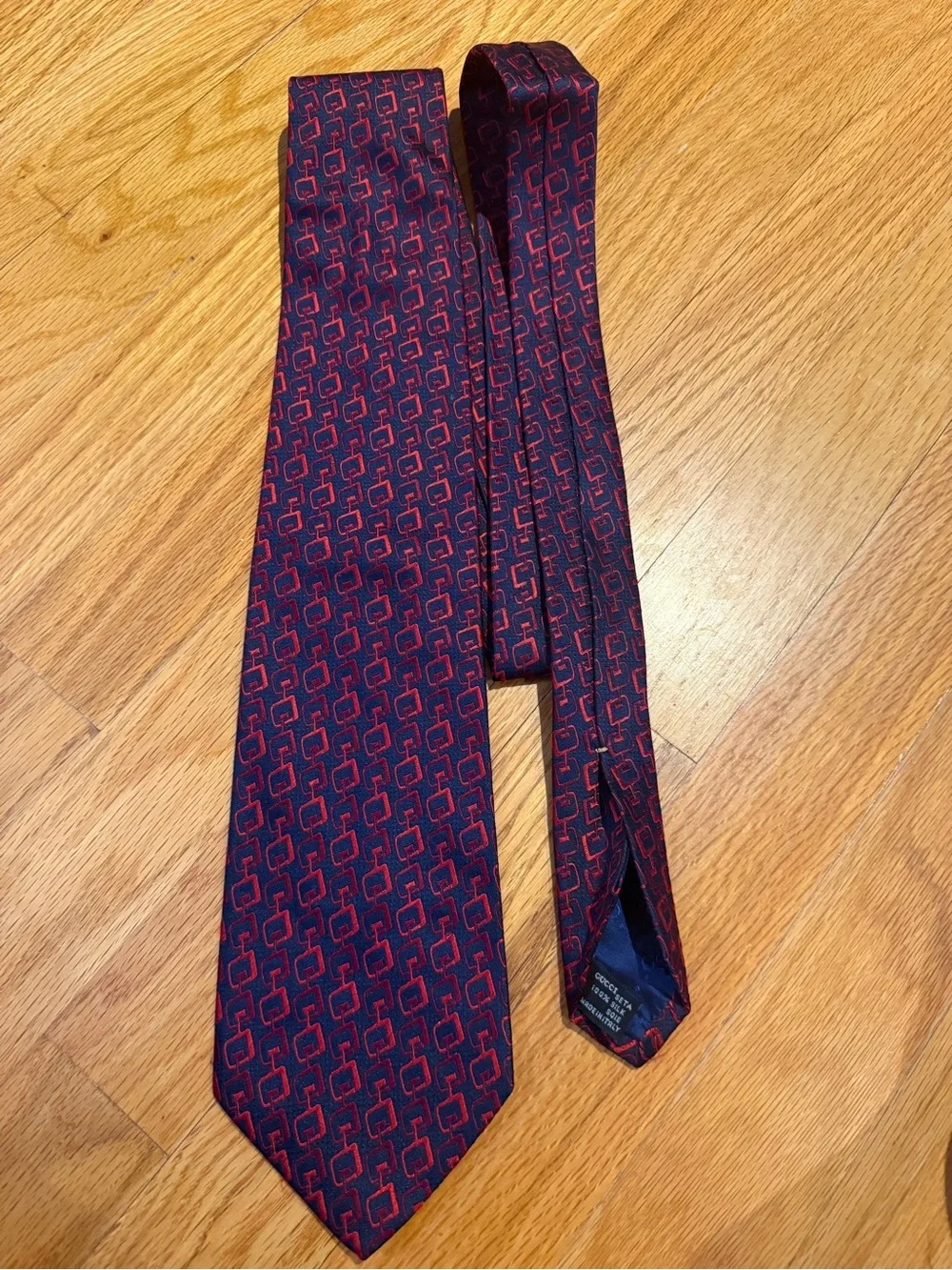 Gucci silk tie