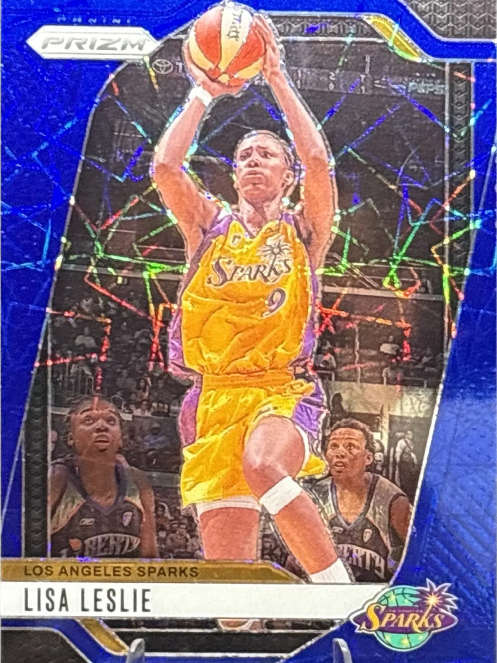 Panini Sparks Lisa Leslie Basketball Trading Card -  Blue Cracked Ice Prizm