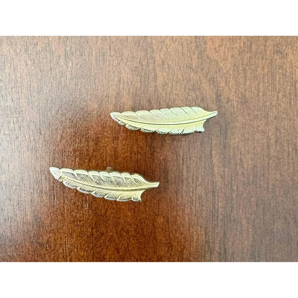 Vintage Unbranded Metal Feather Plume Suit Cufflinks Quiet Luxury Old Money Chic