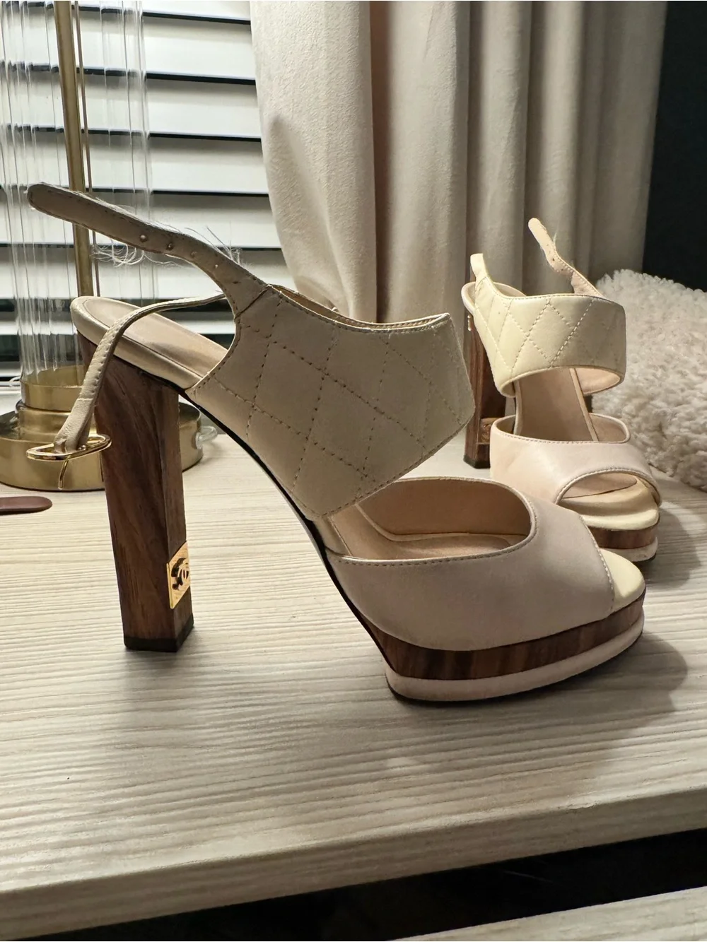 CHANEL elegant cream
