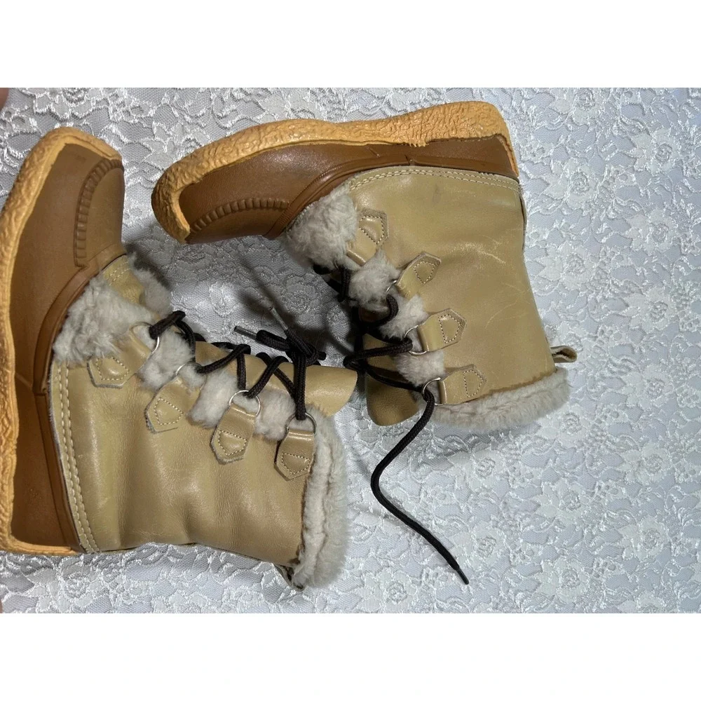 Sorel light wear