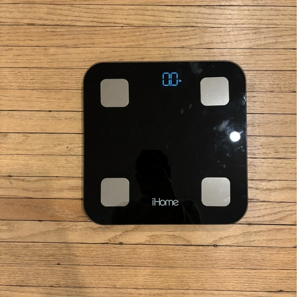 iHome stylish scale