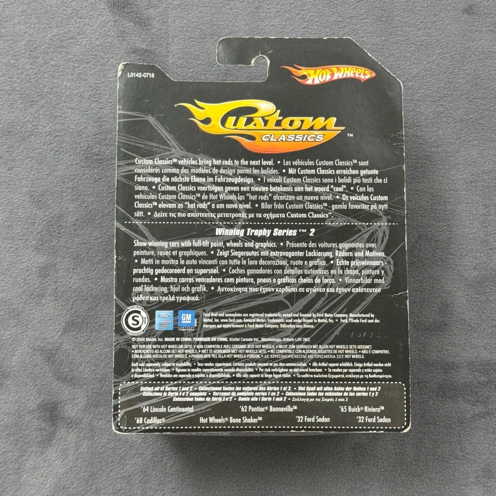 Hot Wheels alike accents adding