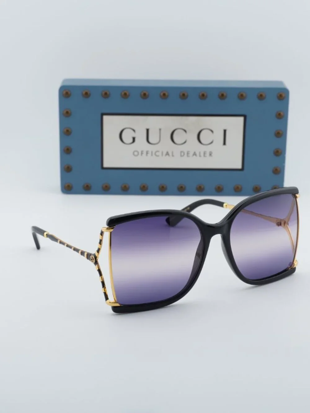 Gucci model gg0592s