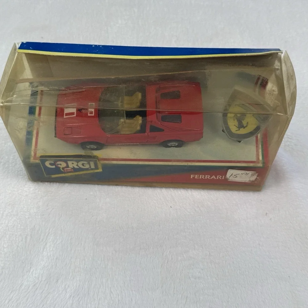 Vintage 1991 Corgi Ferrari 308 GTS 94045 1:36 Diecast Red Boxed w Badge