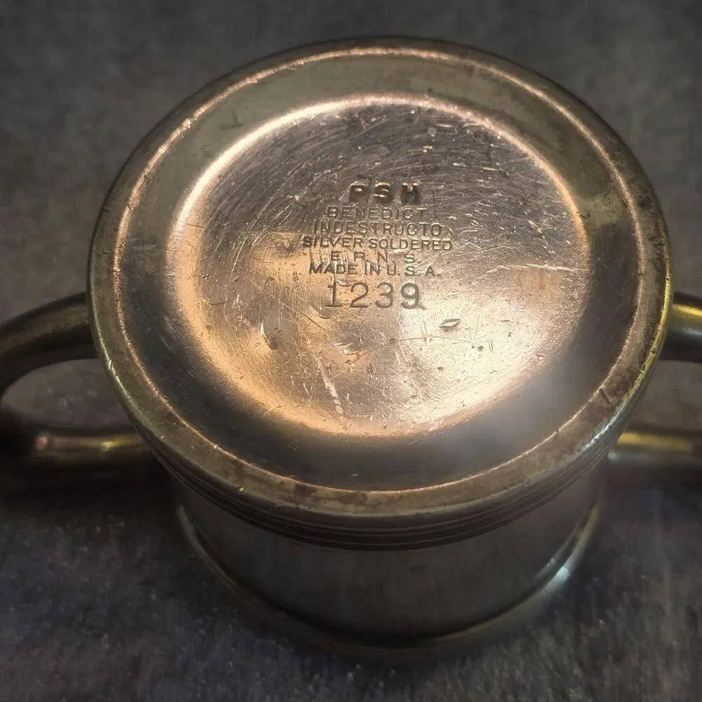 Benedict vintage indestructo