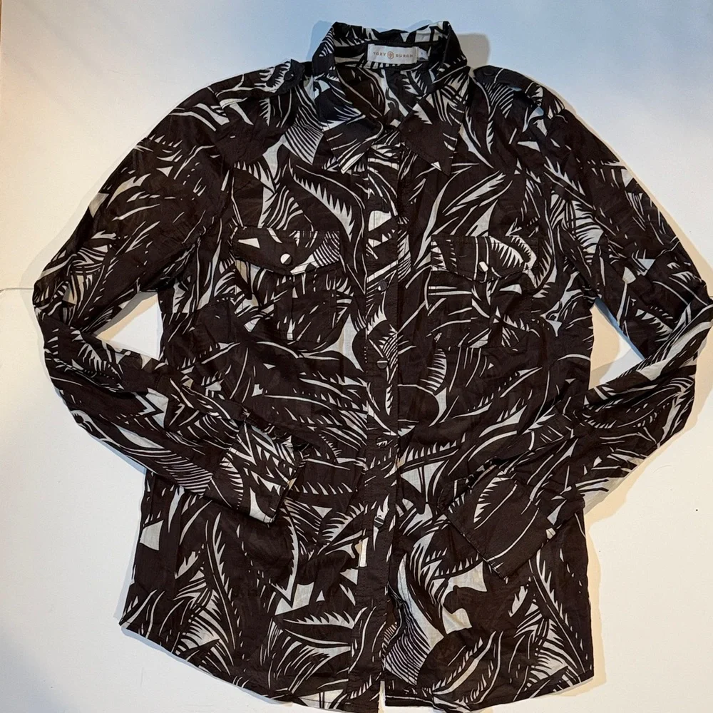 Tory Burch Brown White jungle Leaf Print Blouse sz 8 safari vacation EUC Shirt