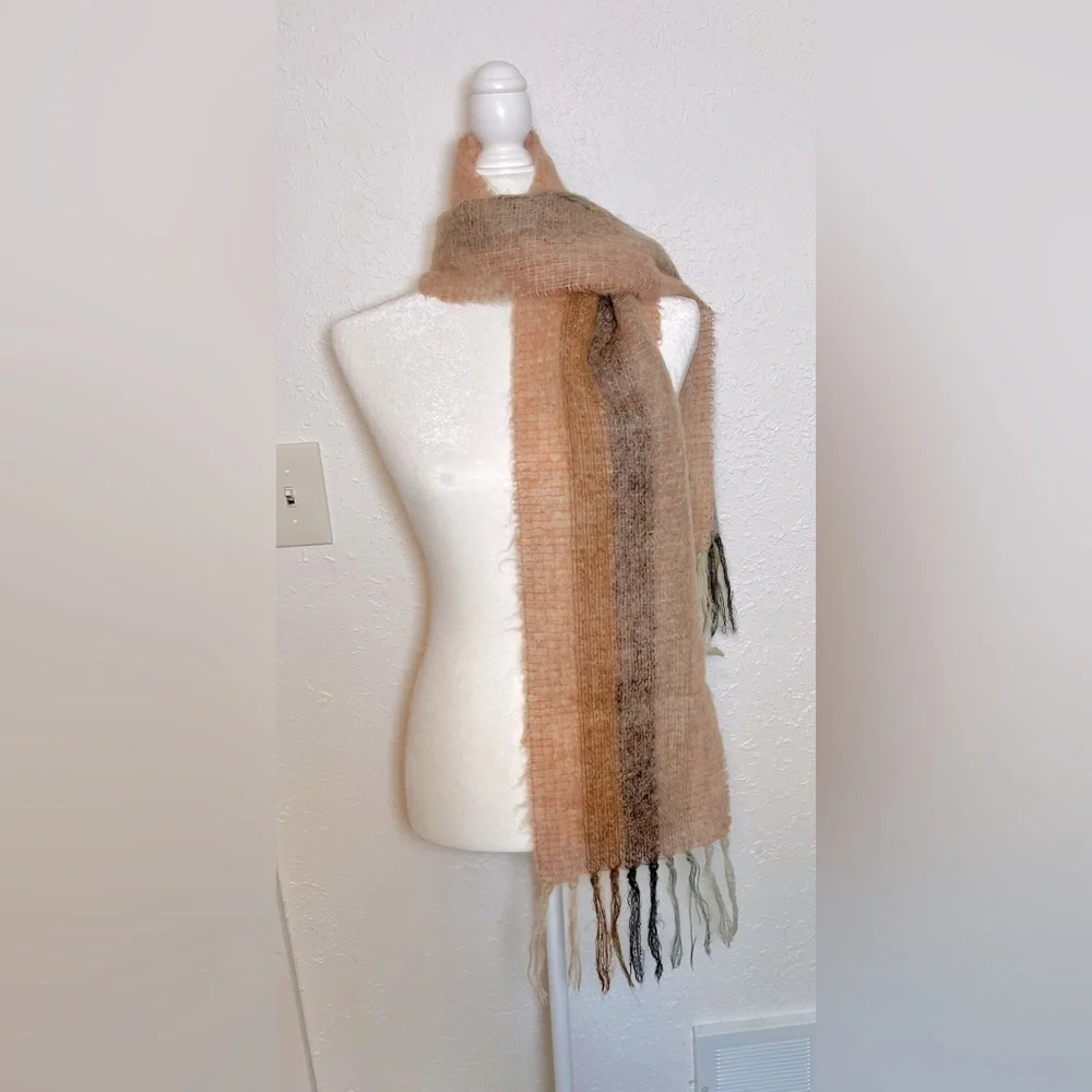 VNTG Wool /‎ Mohair Blend Scarf - Made in Great Britain