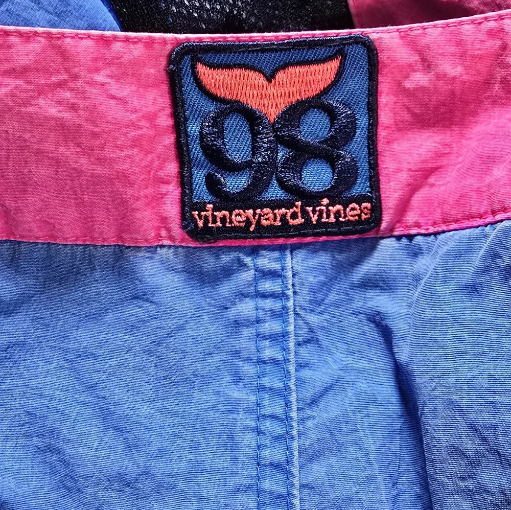 Vineyard Vines 90s Inspired Men's Swim Shorts Size 33‎