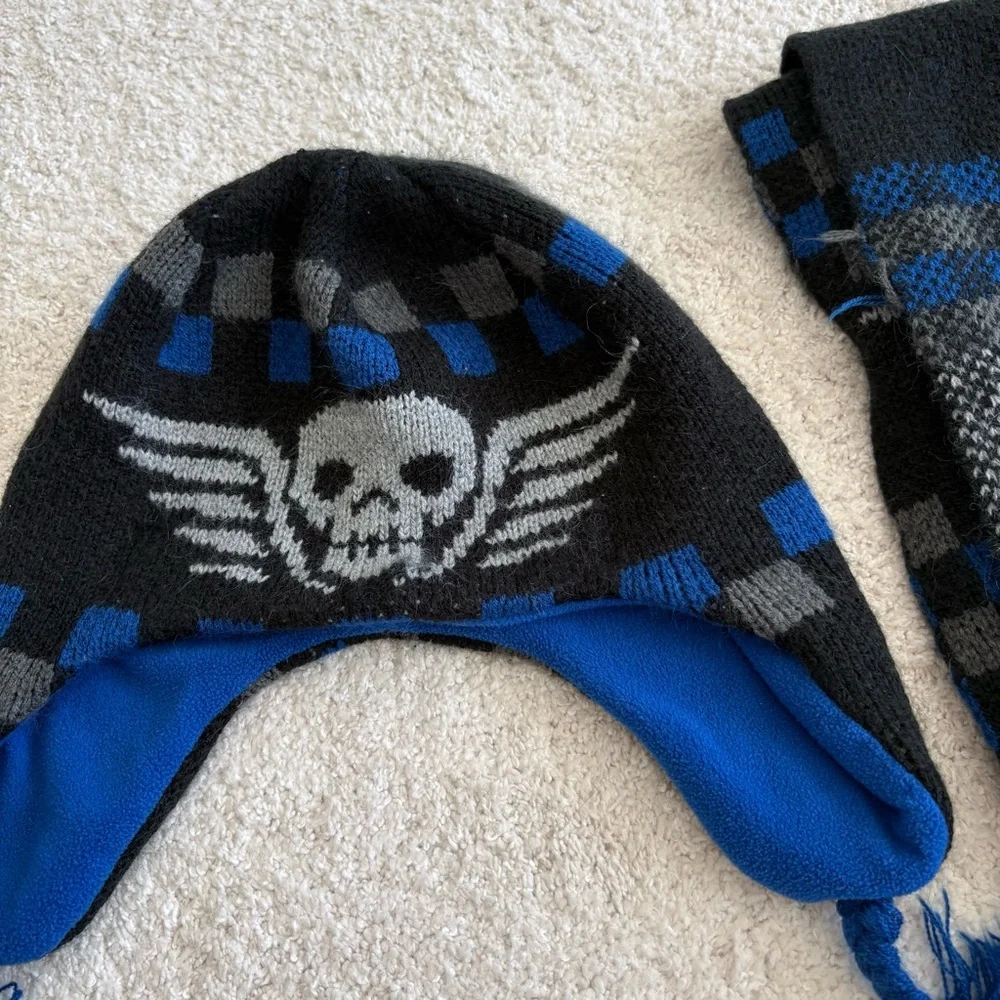 GAP Kids Skull Wing Hat and Scarf Set - Black and Blue