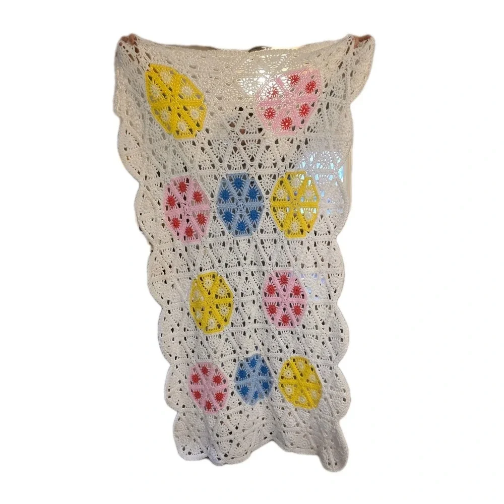 Vintage Afghan‎ Blanket Floral Lap Throw Rainbow Rose Flowers Handmade White