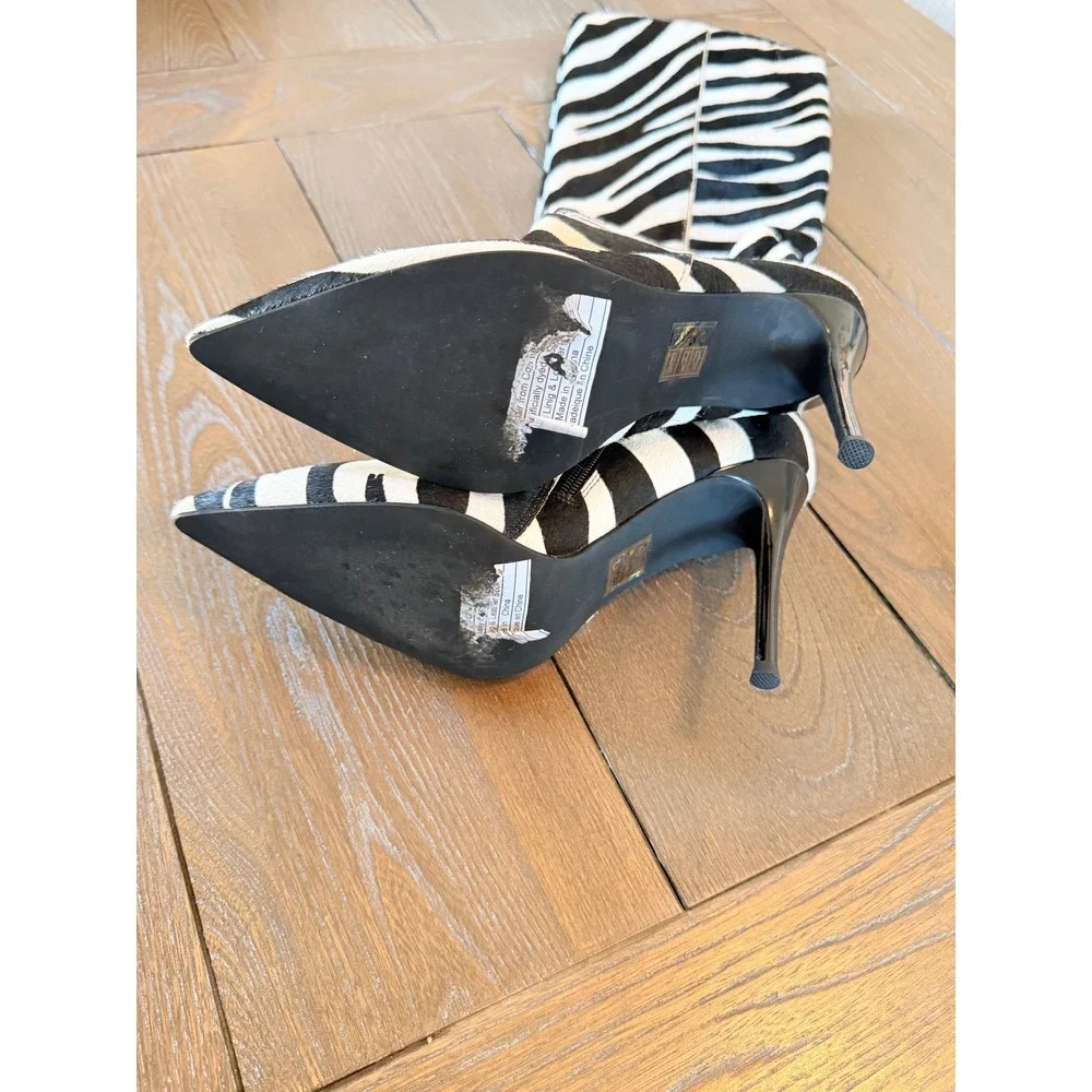 Jeffrey Campbell command attention