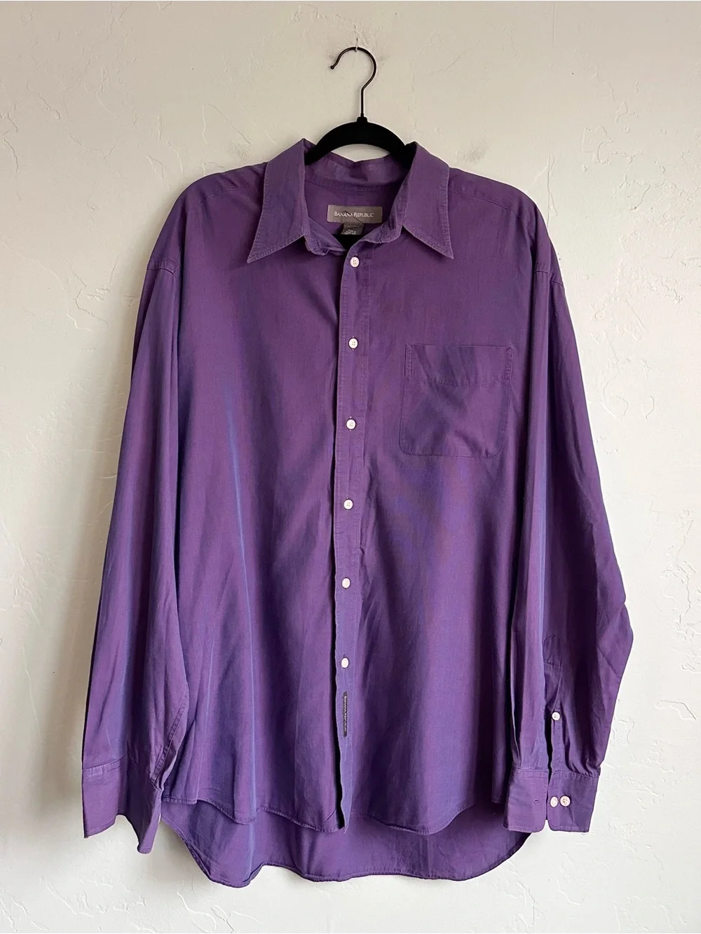 Banana Republic Vintage Men’s Purple Long-Sleeve Button-Up Shirt Large EUC‎