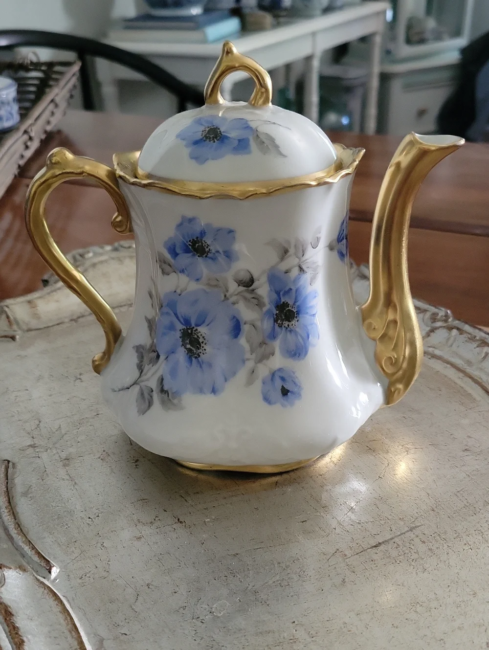 N/A elegant porcelain