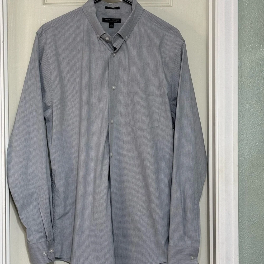 Banana Republic fit offers it