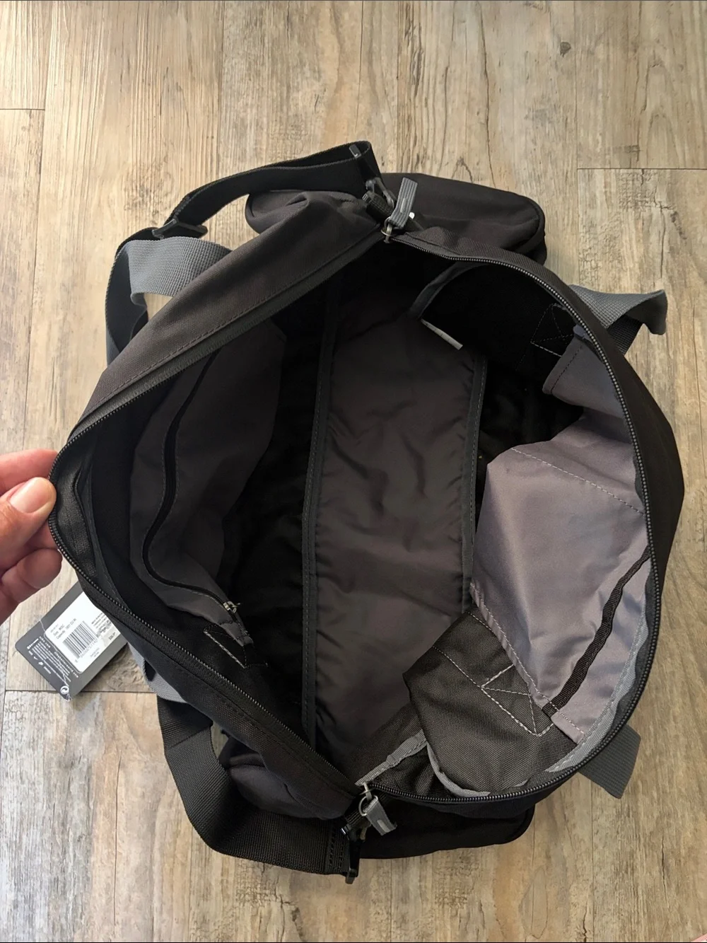 Nike front handles pockets
