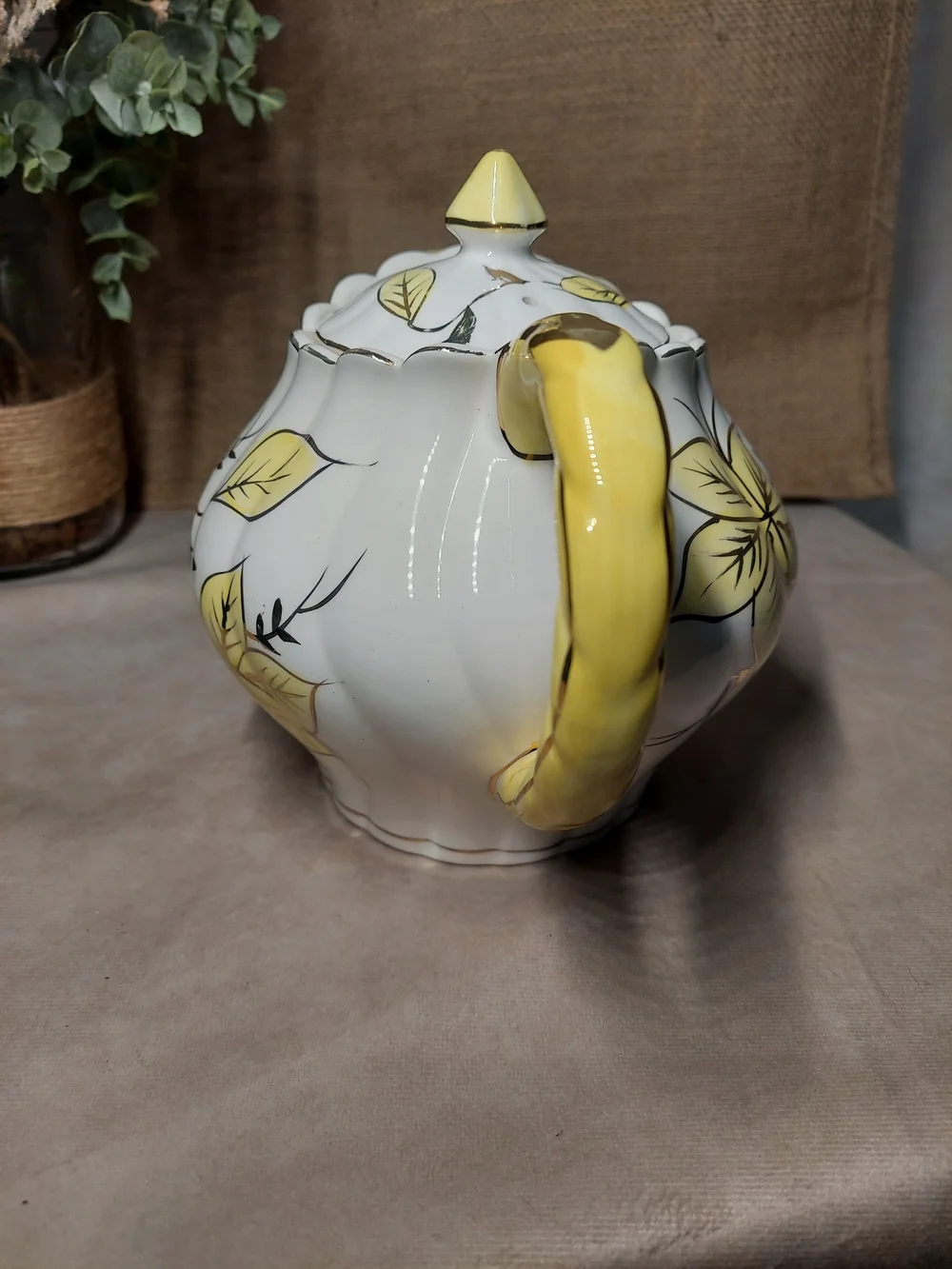 Royal Sealy add vintage