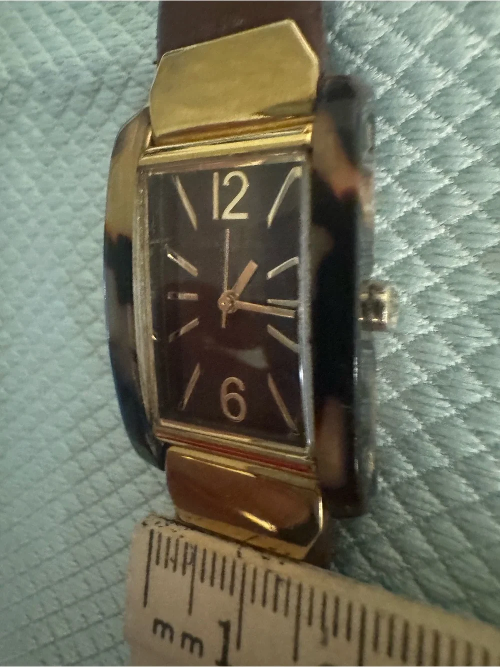 Anne Klein works o’clock battery