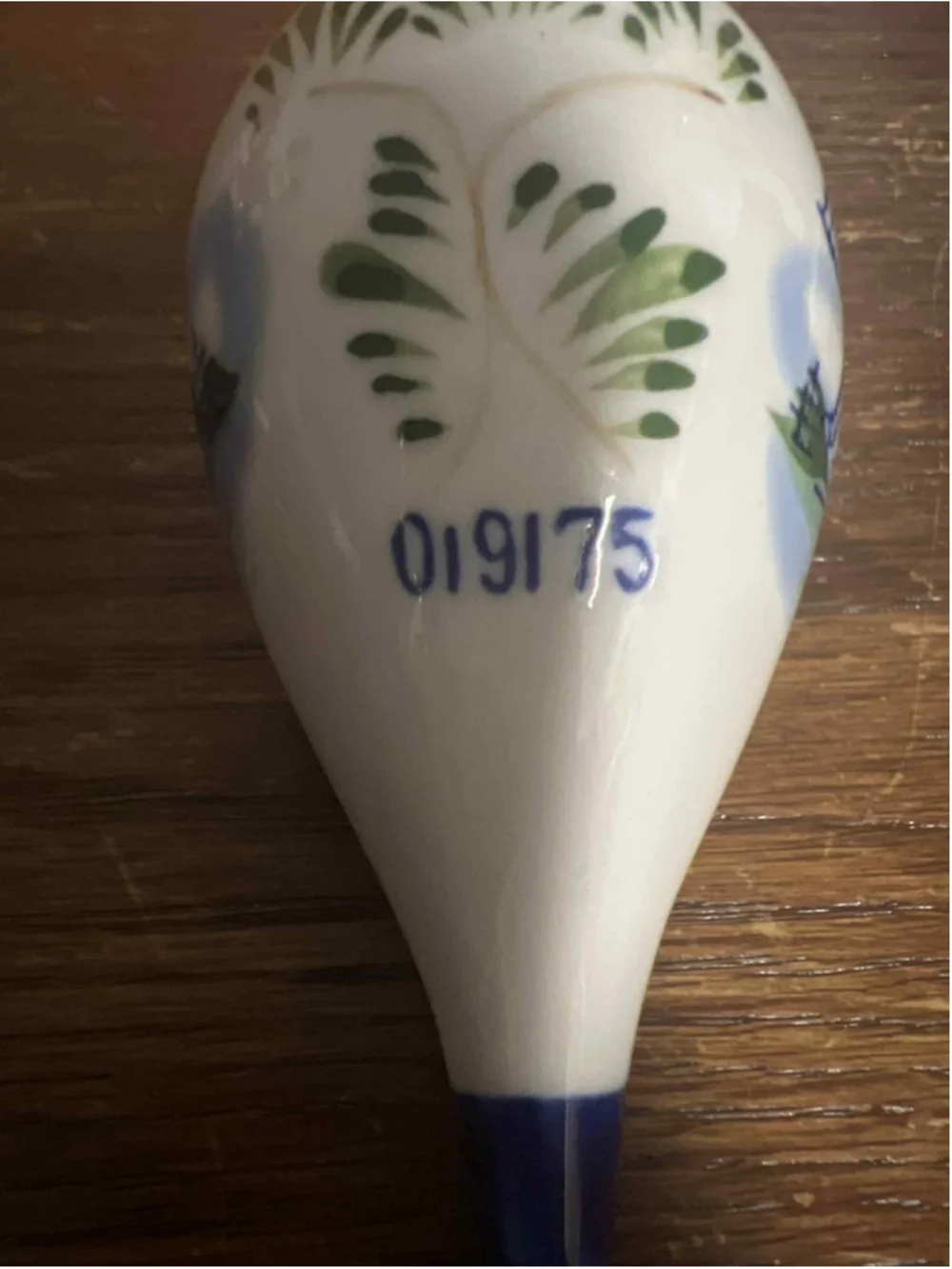 Unbranded delft blue