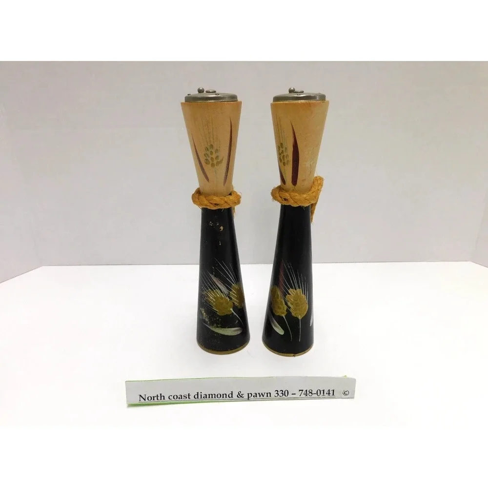 Vintage MCM Japan Wood Salt and Pepper Shakers Wheat Pattern Rope Handle DW7