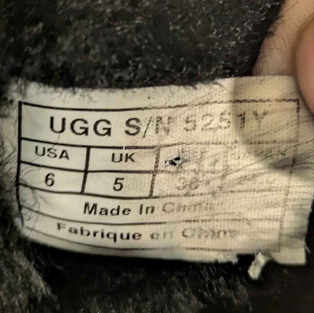 UGG classic ii