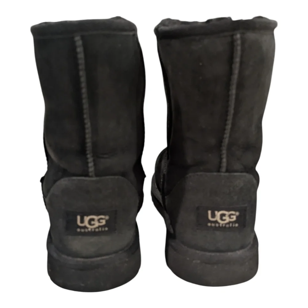 UGG classic ii