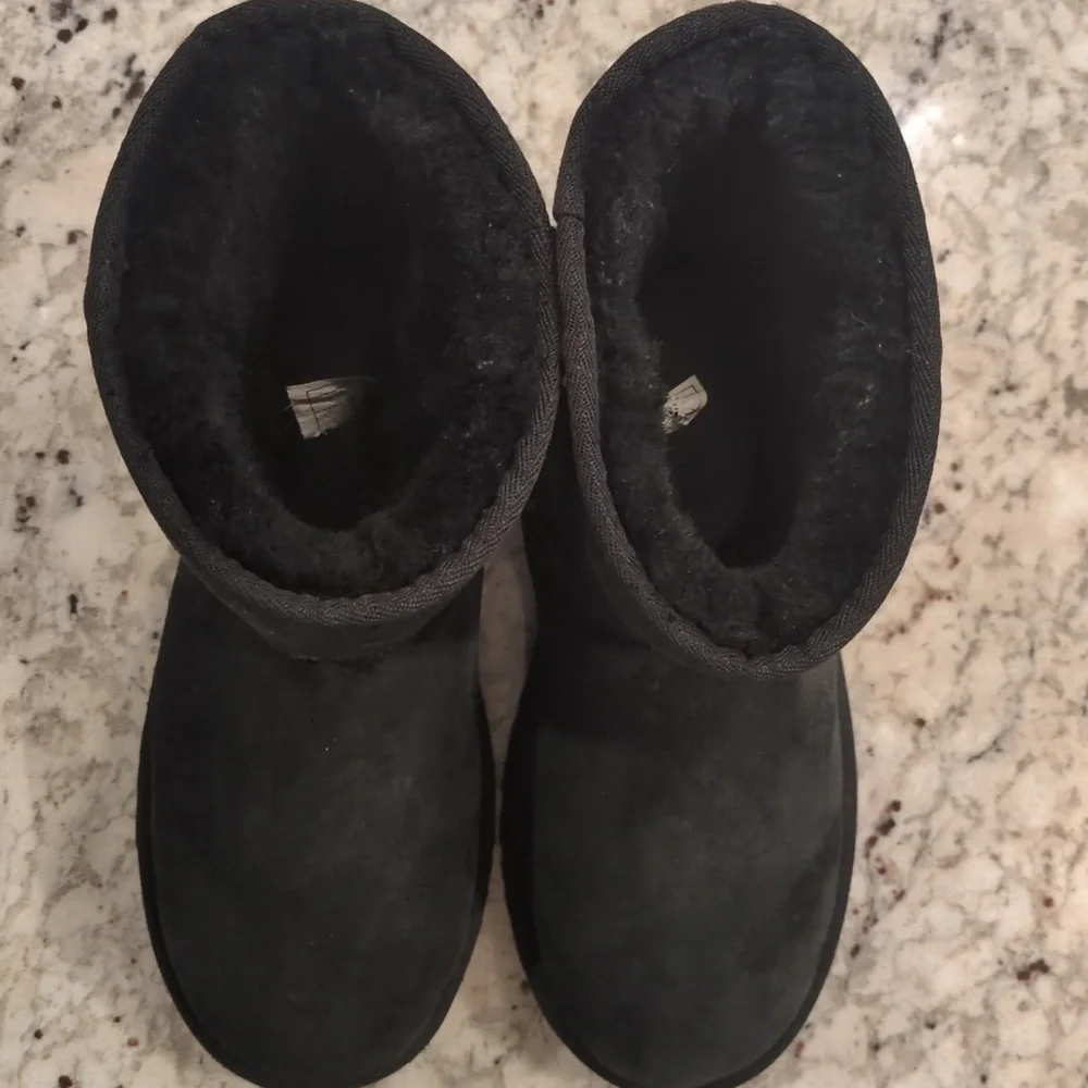 UGG classic ii