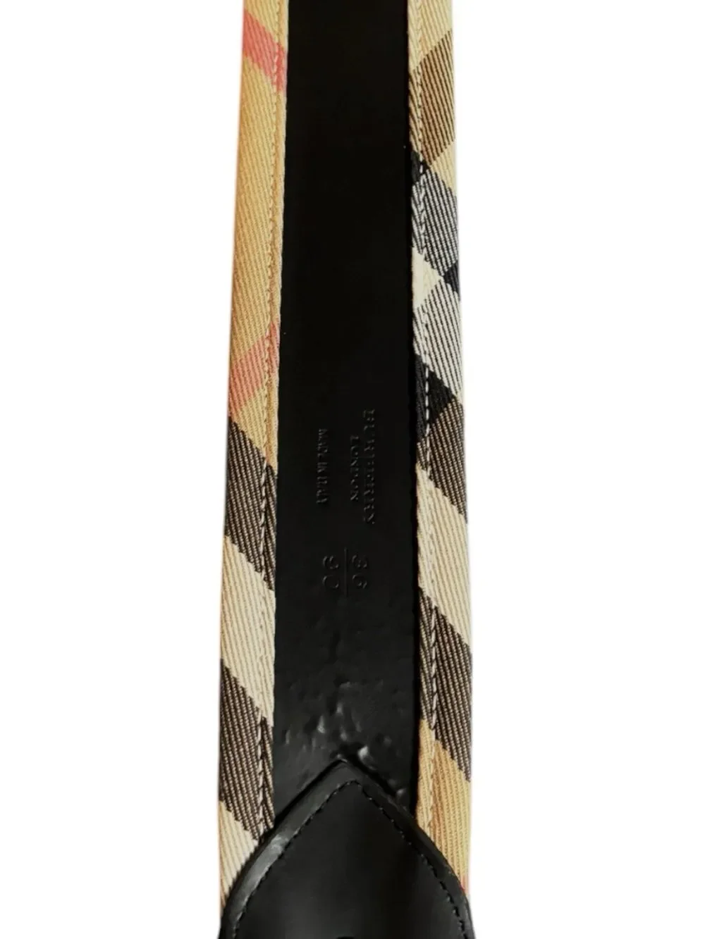 Burberry stylish belt
