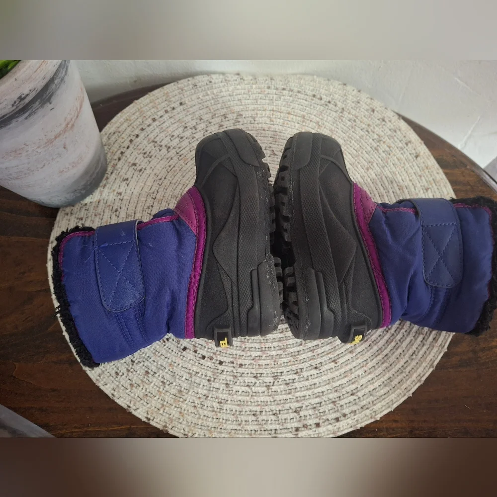 Sorel kids snow