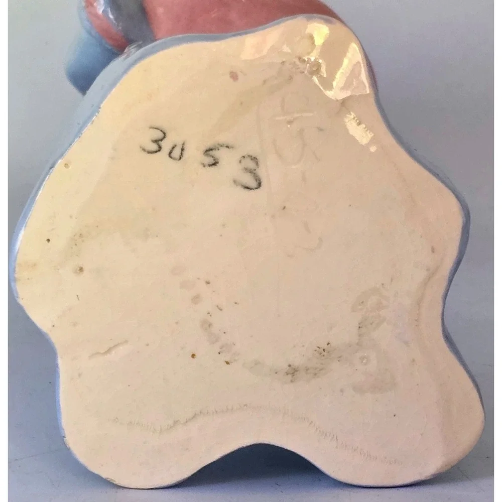 N/A planter features