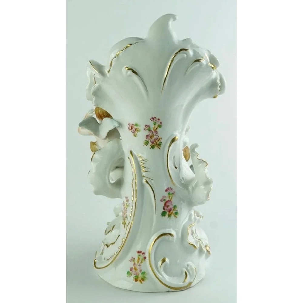 Vintage porcelain cornucopia