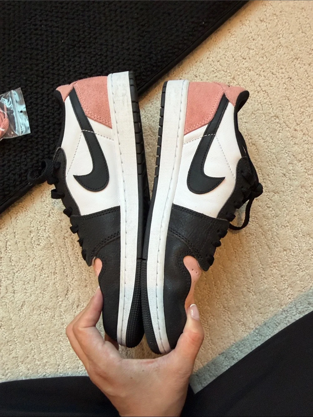 Air Jordan 1 Retro Low OG “Bleached Coral”