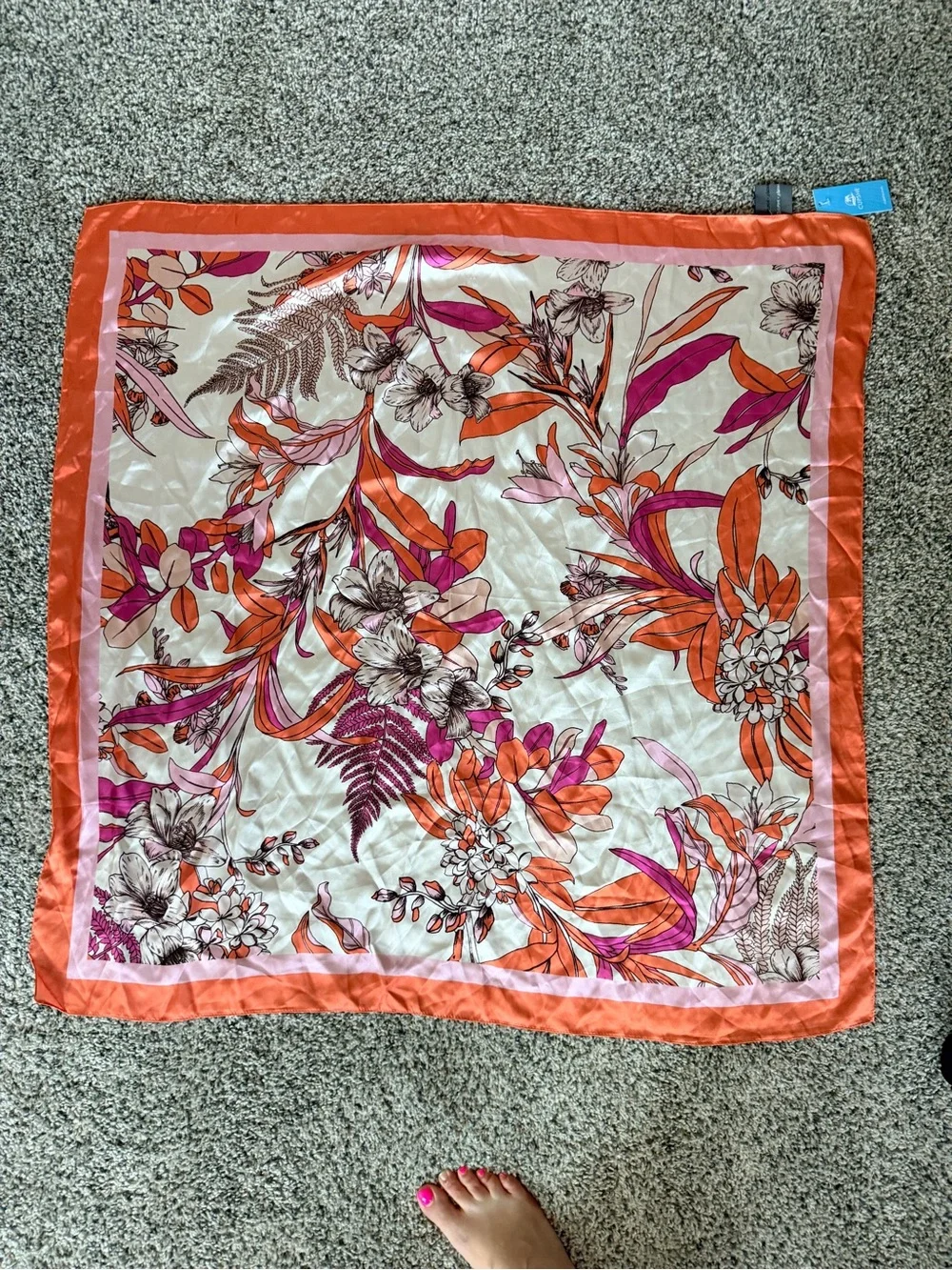 Cupshe Floral Satin Square Scarf in Orange and Pink