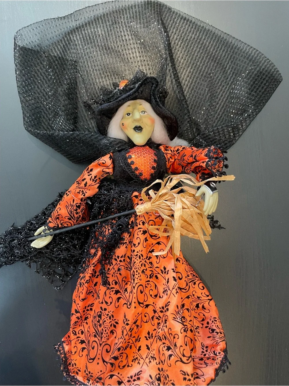 N/A charming witch