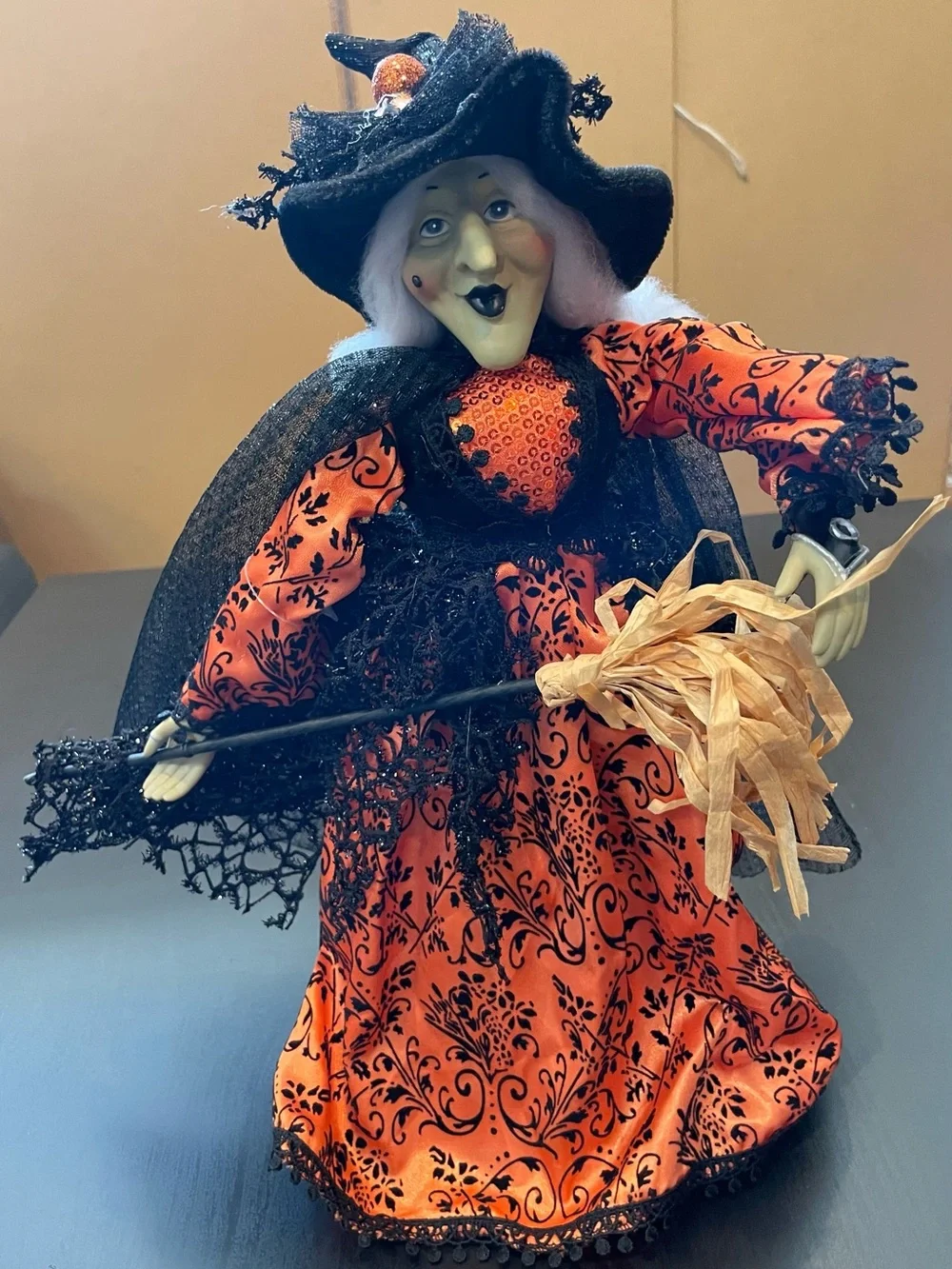 N/A charming witch