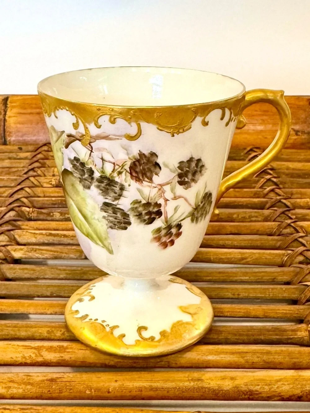 unbranded vintage hand painted
